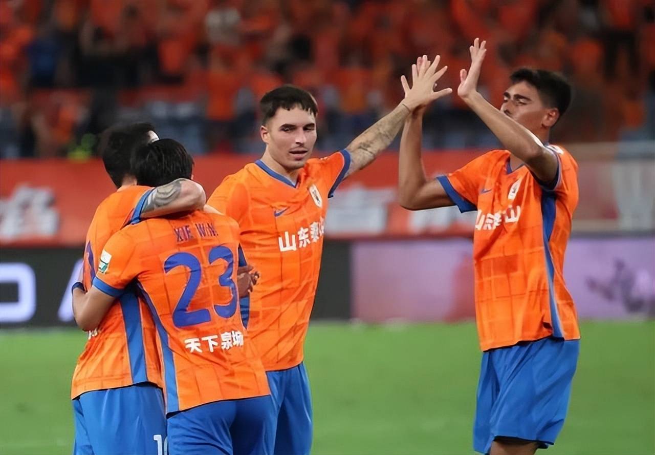 中超国际比赛日再迎强敌，拜仁慕尼黑官宣签约，主帅态度：引发热议，数据趋势出现新变化(拜仁慕尼黑任命齐达内为新主帅)