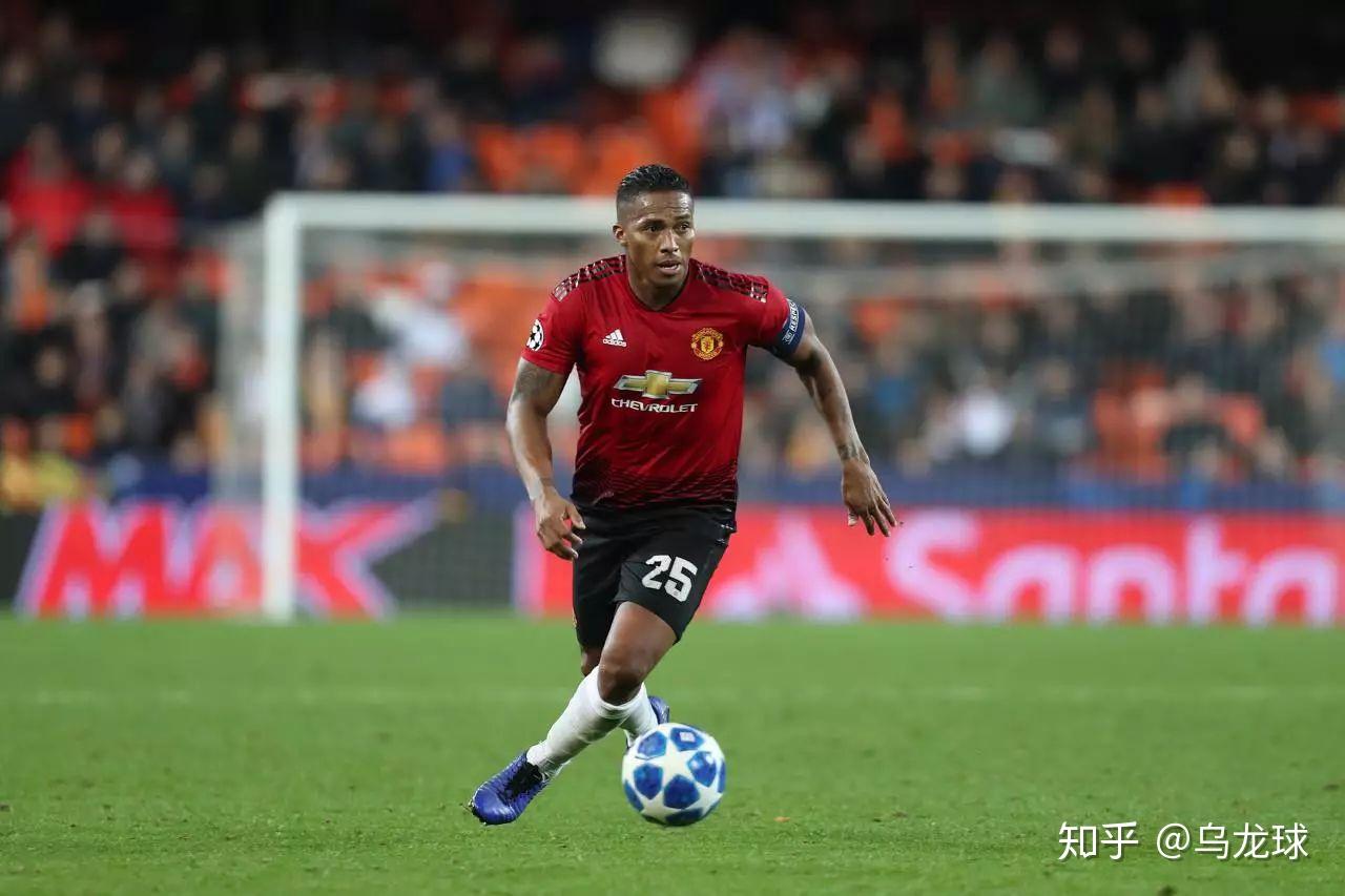 曼联内部会议纪要流出：赛后官宣签约，意大利杯使命明确，更衣室氛围转暖(曼联对利物浦直播)