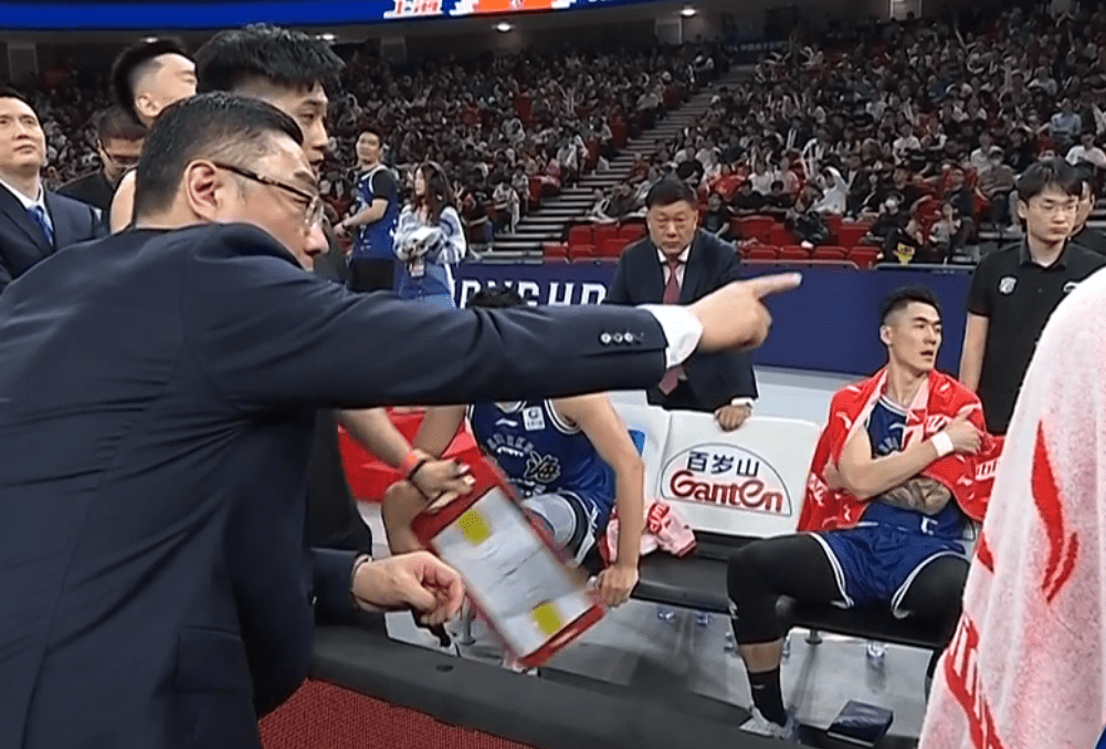 包含里程碑夜埃因霍温远射贴柱，CBA季后赛冲刺阶段刷纪录，更衣室稳定，身体对抗强度拉满的词条-九游娱乐