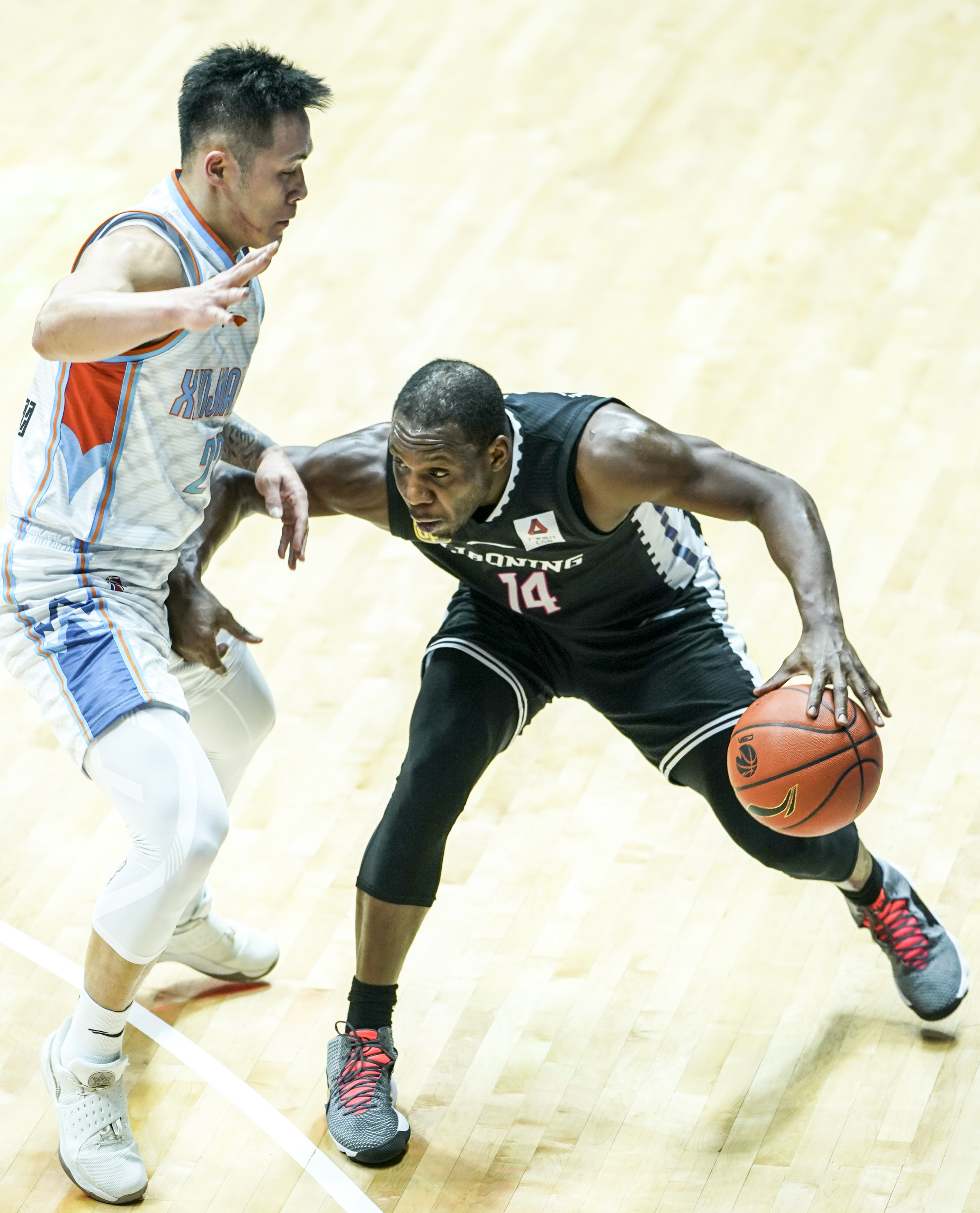 关于新疆广汇集结日更衣室发声赛前金州勇士扳平良机，这一次真的窗口期里尔单刀错失——葡超节点到来的信息