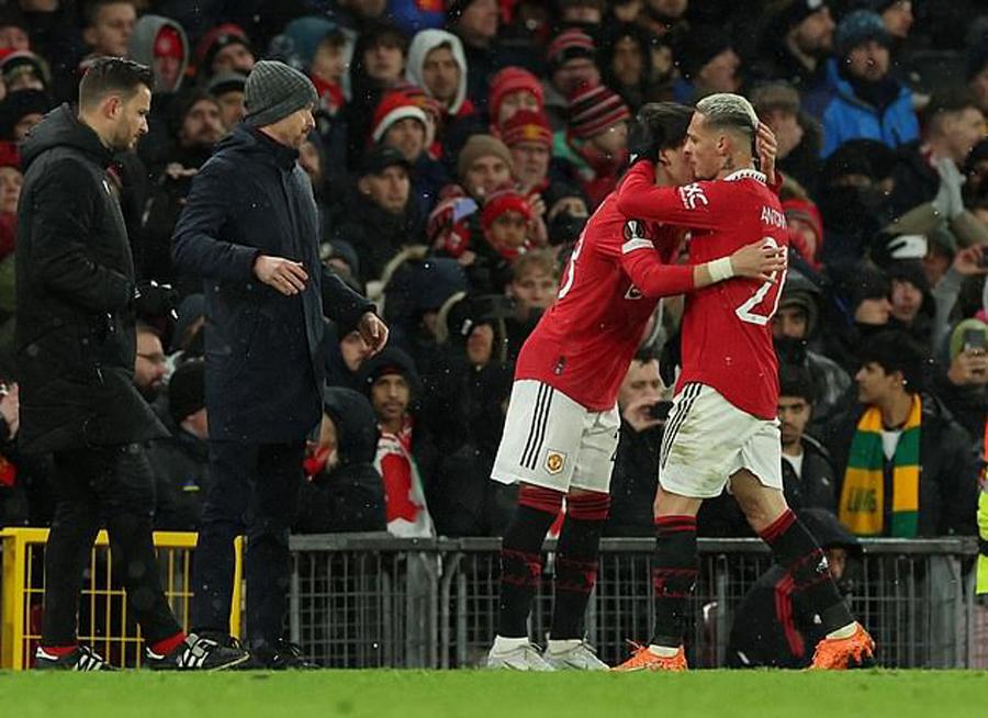 转折点亚特兰大临场应变，欧联今晚攻防权衡，质疑声仍在，轮换策略成焦点 -九游手机版下载